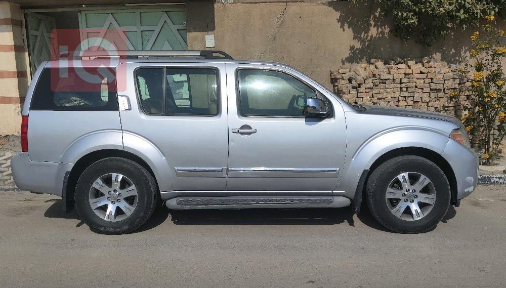 نیسان پاسفایندەر